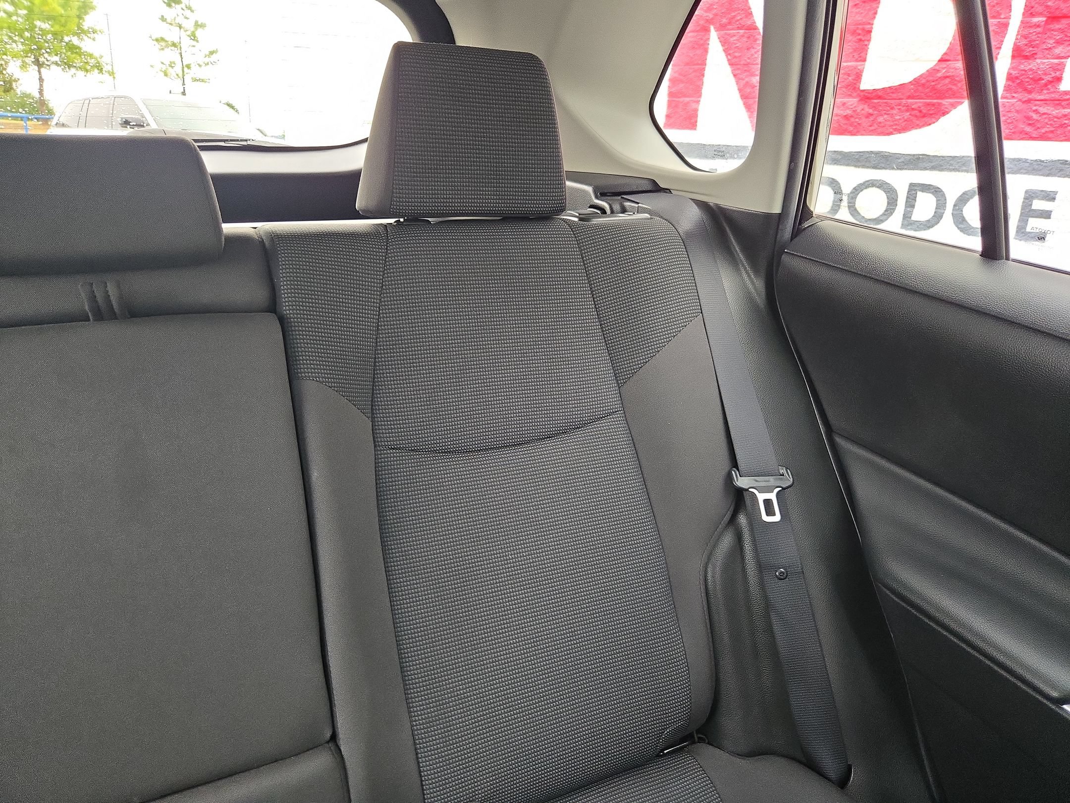Used 2022 Toyota RAV4 LE AWD/4WD image 14