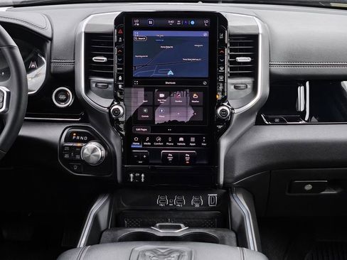 Used 2025 RAM 1500 Laramie w/ Night Edition image 21