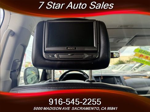 Used 2018 Nissan Armada SL w/ Moonroof Package image 14