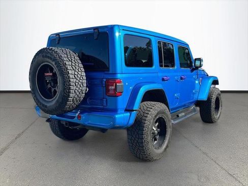 Certified 2022 Jeep Wrangler Unlimited Sahara AWD/4WD image 7