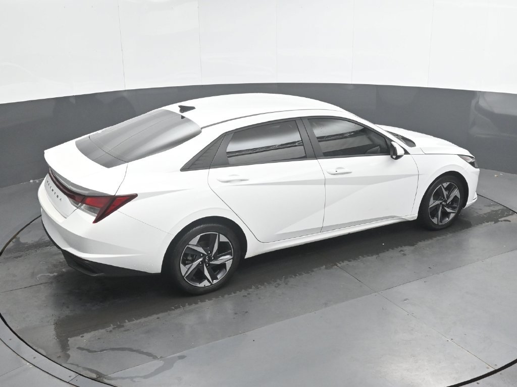 Used 2023 Hyundai Elantra SEL w/ Convenience Package FWD image 32