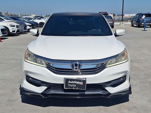 Used 2017 Honda Accord Sport image 2