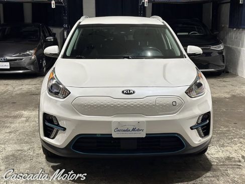 Used 2019 Kia Niro EX w/ Cold Weather Package 2.0 FWD image 5