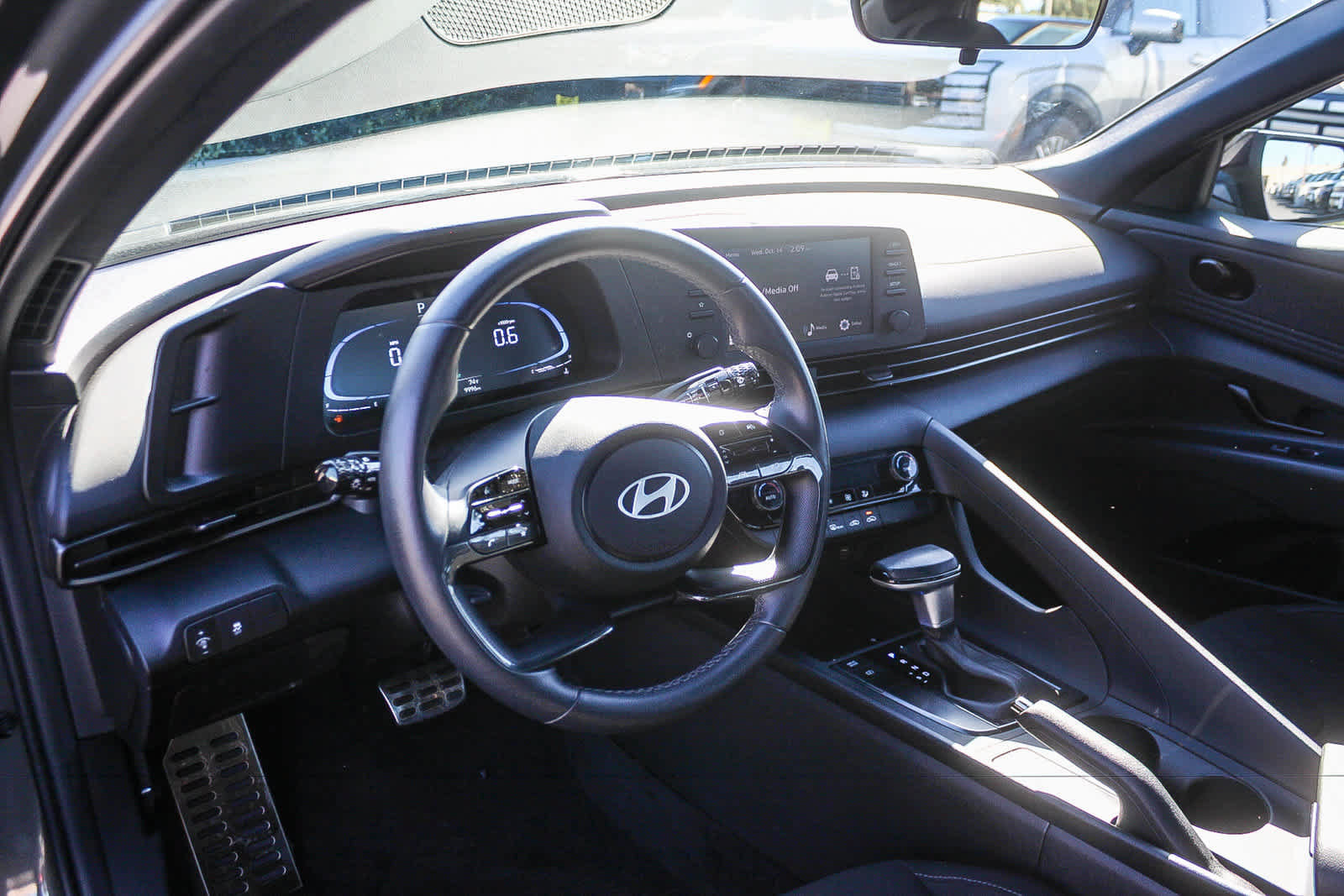 Certified 2025 Hyundai Elantra Sport FWD image 22