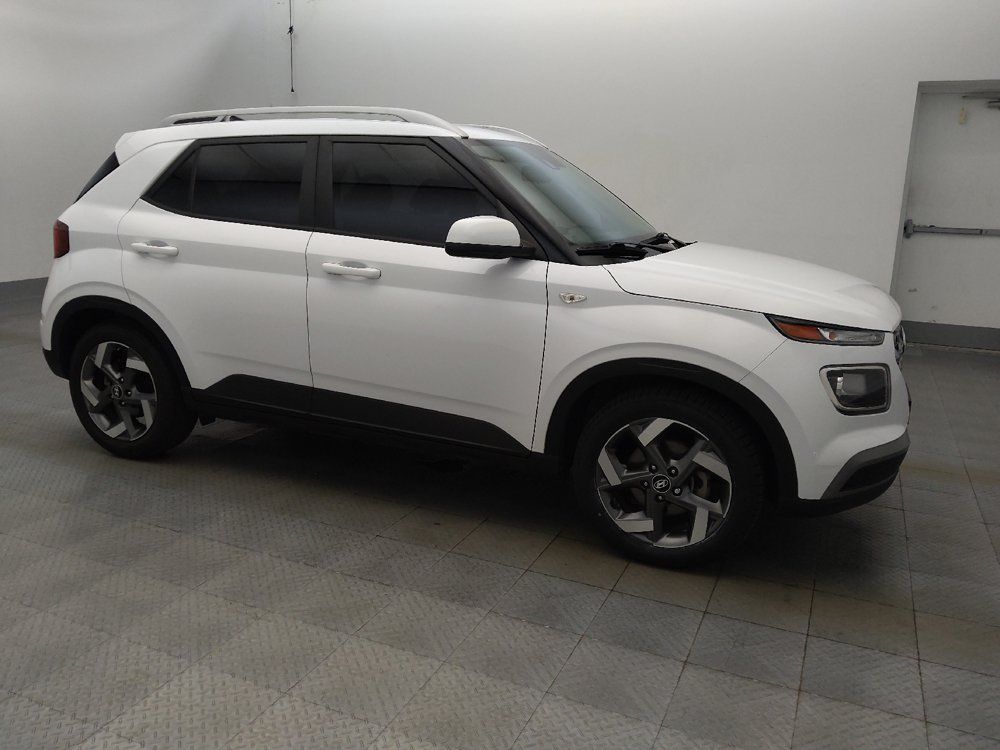 Used 2022 Hyundai Venue SEL FWD image 11