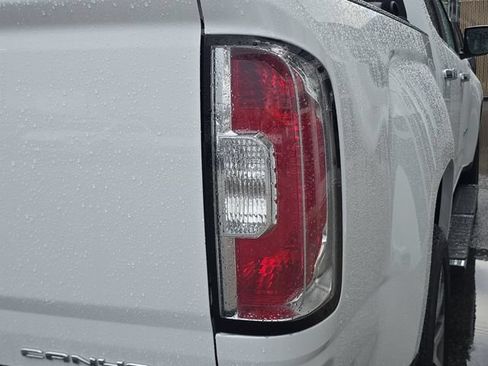 Certified 2021 GMC Canyon Denali RWD image 8
