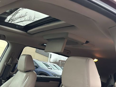 Used 2018 Honda Odyssey Touring image 25