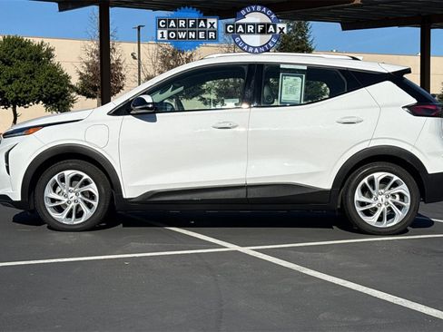 Used 2023 Chevrolet Bolt EUV LT w/ Comfort Package image 13