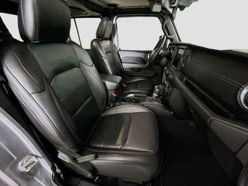 Used 2020 Jeep Gladiator Overland AWD/4WD image 24