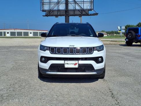 Used 2023 Jeep Compass Limited AWD/4WD image 25