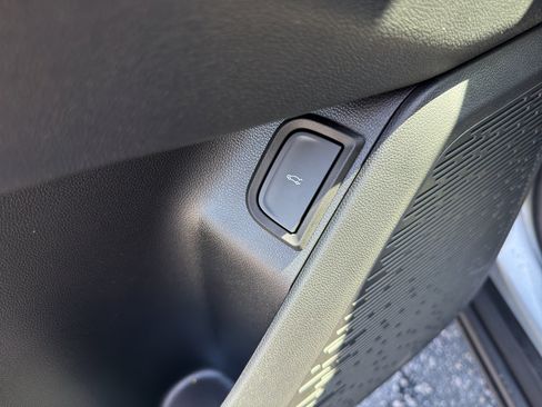 New 2026 Chevrolet Equinox RS w/ Convenience Package III FWD image 21