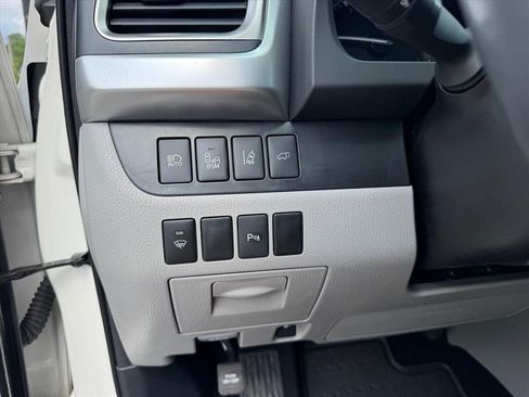 Used 2015 Toyota Highlander Limited w/ Driver Technology Package AWD/4WD image 20