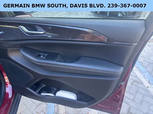 Used 2023 Jeep Grand Cherokee Altitude image 13