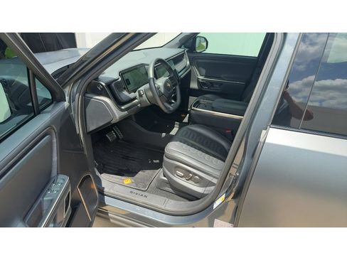 Used 2024 Rivian R1T Adventure AWD/4WD image 5