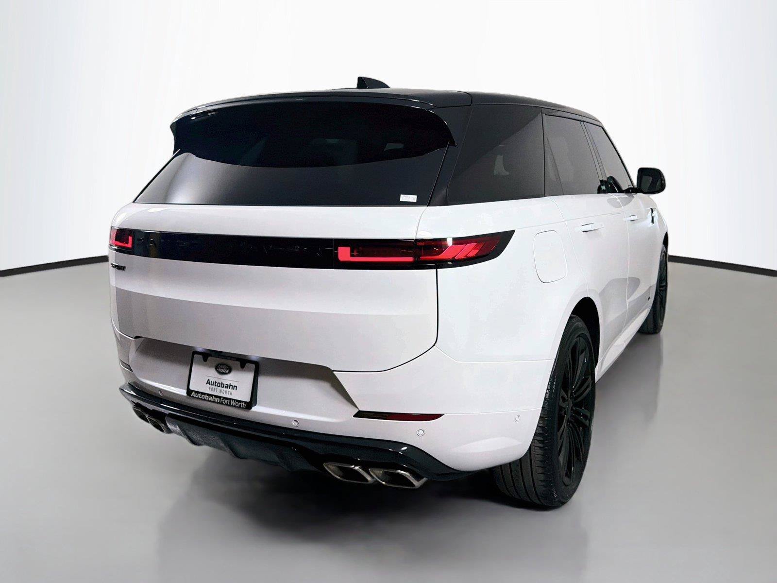 New 2026 Land Rover Range Rover Sport Dynamic SE AWD/4WD image 5