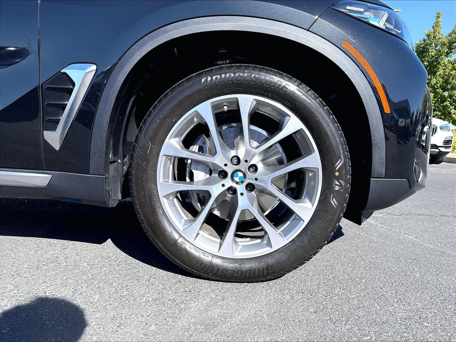 Used 2026 BMW X5 xDrive40i AWD/4WD image 34
