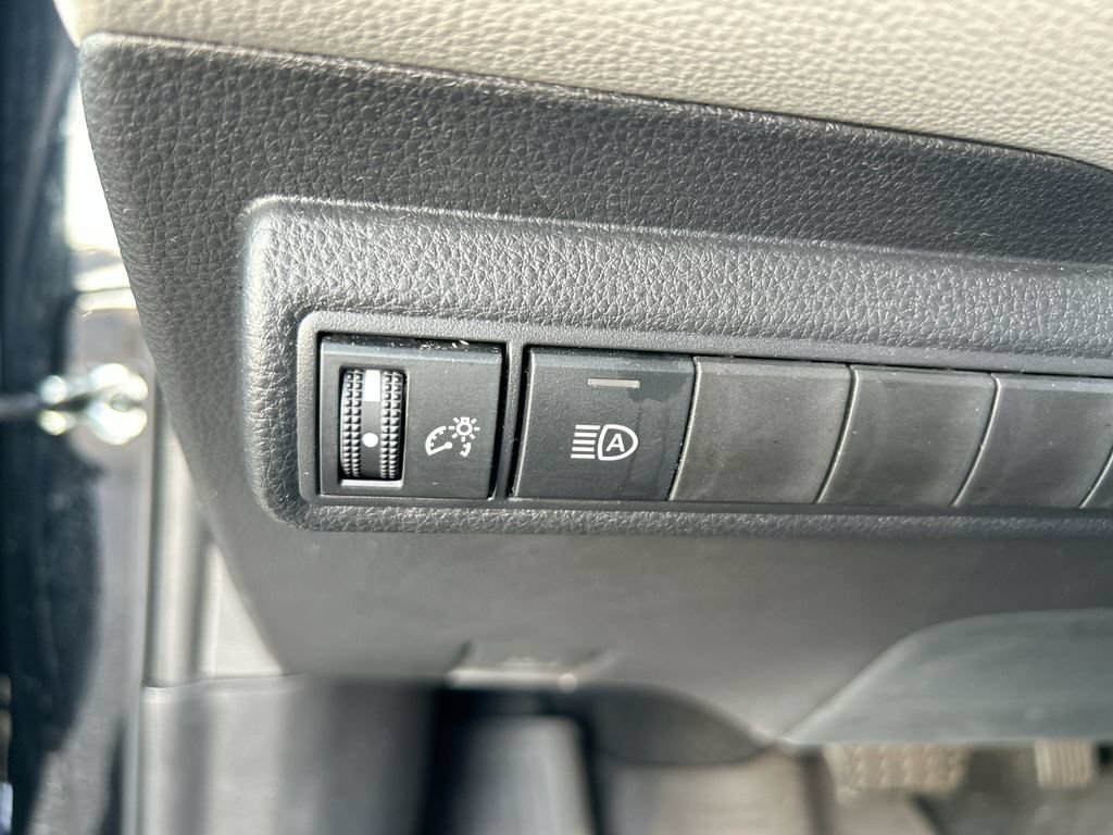 Used 2026 Toyota Corolla LE FWD image 13