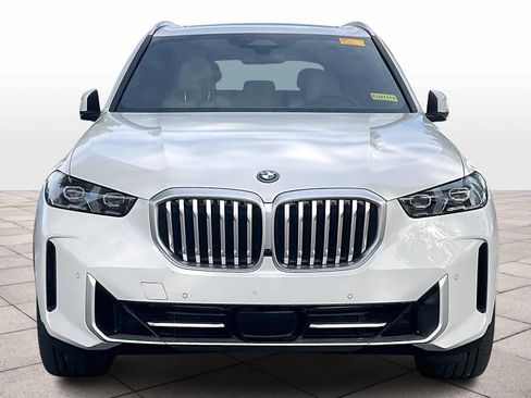 Used 2024 BMW X5 xDrive50e w/ Premium Package image 3