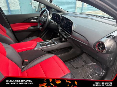 Certified 2024 Chevrolet Equinox EV RS FWD image 34