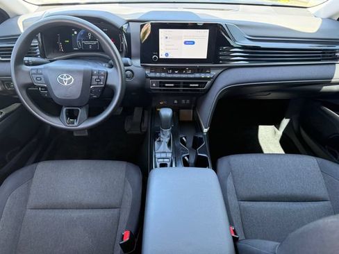 Used 2025 Toyota Camry LE w/ Convenience Package FWD image 20