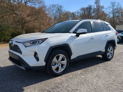 Used 2020 Toyota RAV4 Limited image 6