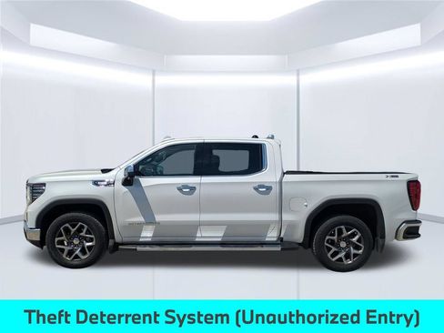 Used 2023 GMC Sierra 1500 SLT w/ SLT Premium Package AWD/4WD image 2
