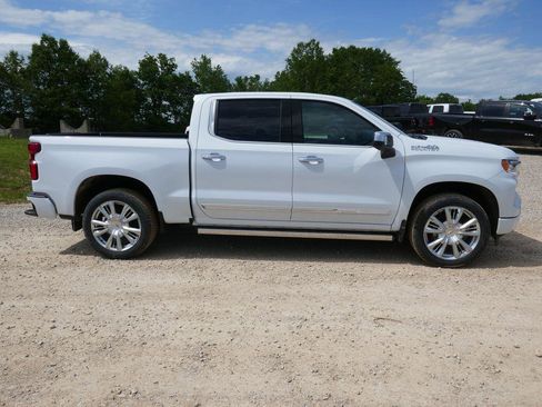 New 2026 Chevrolet Silverado 1500 High Country AWD/4WD image 3