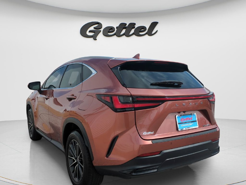 Used 2025 Lexus NX 250 FWD w/ Towing Package (2000 Lbs) image 7