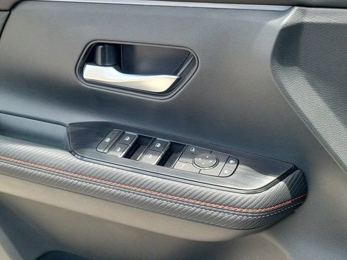 Certified 2026 Nissan Kicks SR FWD image 21