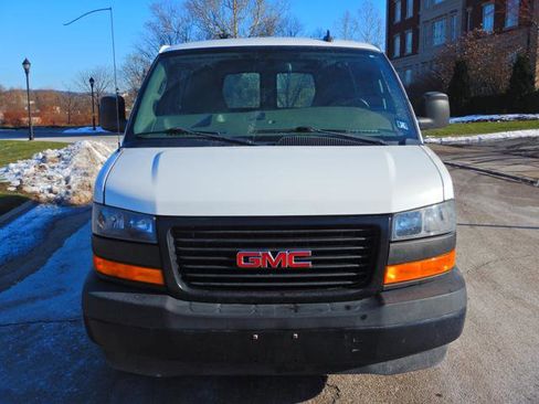 Used 2019 GMC Savana 3500 G3500 Cargo w/ Driver Convenience Package image 8