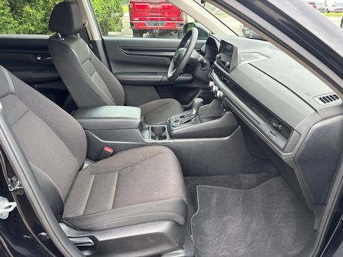 Used 2025 Honda CR-V LX image 19