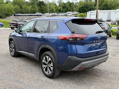 Used 2023 Nissan Rogue SV AWD/4WD image 4