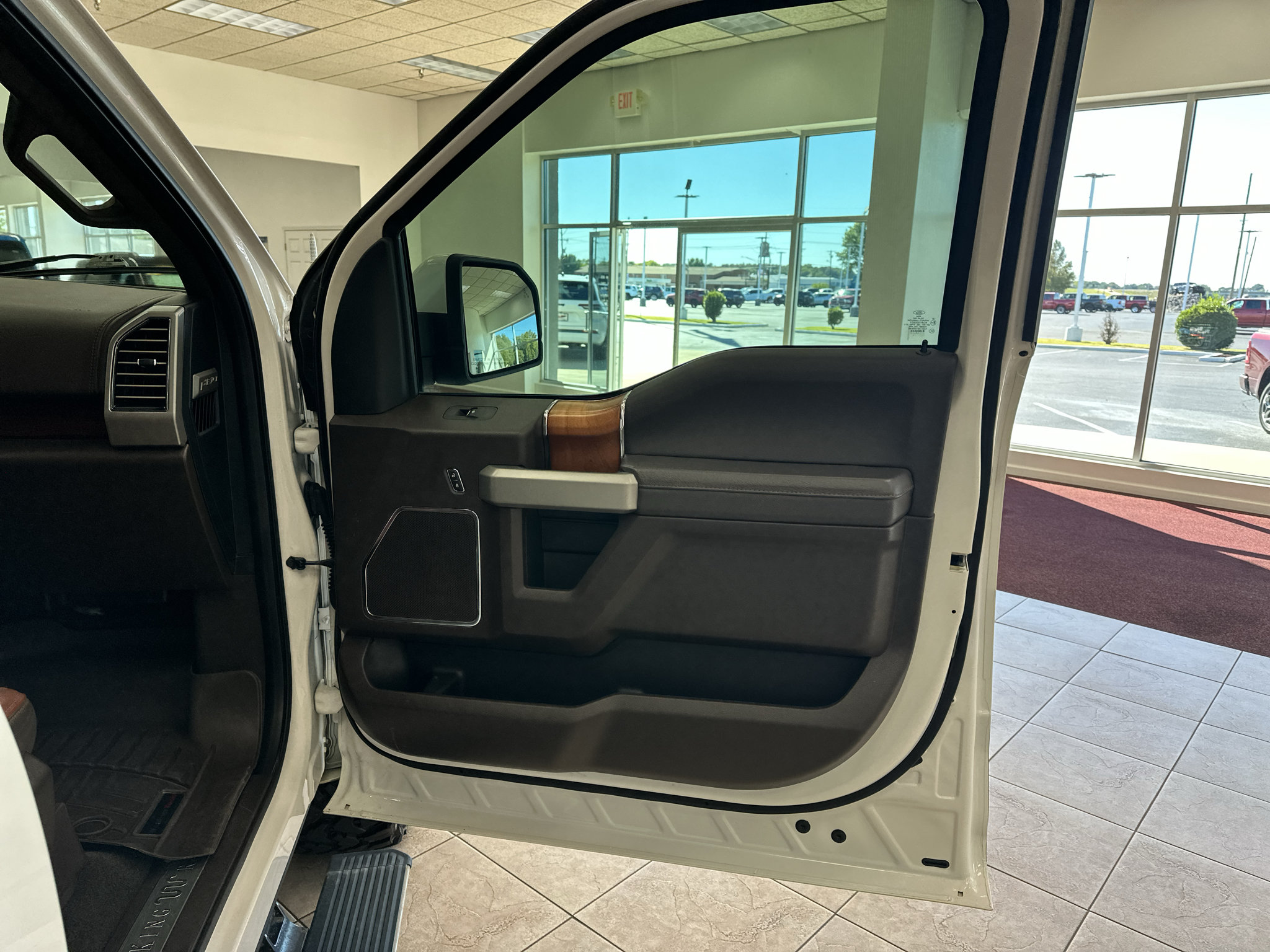 Used 2018 Ford F150 King Ranch w/ Equipment Group 601A Luxury AWD/4WD image 14
