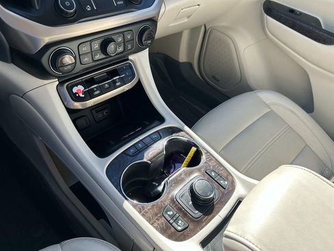 Used 2020 GMC Acadia Denali w/ LPO, Floor Liner Package image 31