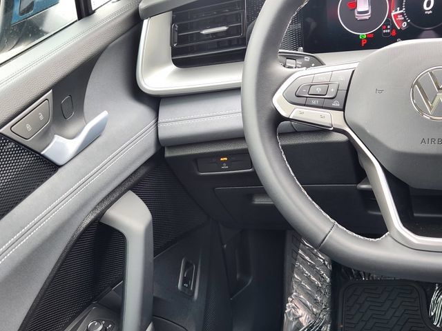 New 2026 Volkswagen Tiguan SE AWD/4WD image 26