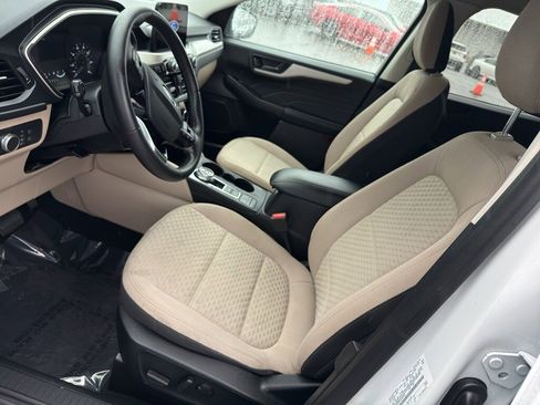 Used 2022 Ford Escape SE w/ Convenience Package image 11