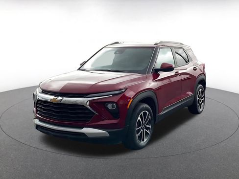 Used 2025 Chevrolet TrailBlazer LT w/ Driver Confidence Package image 7