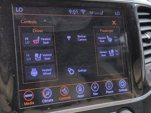 Used 2020 Jeep Grand Cherokee Limited w/ Luxury Group II RWD image 23