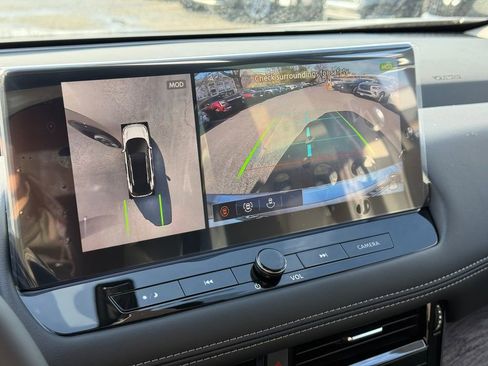 New 2026 Nissan Rogue Platinum image 10