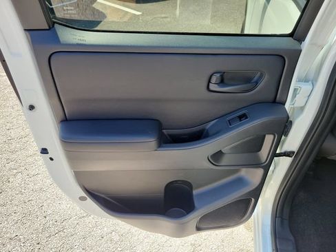Used 2025 Nissan Frontier S AWD/4WD image 9