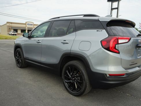 Used 2023 GMC Terrain SLT w/ Elevation Edition FWD image 3