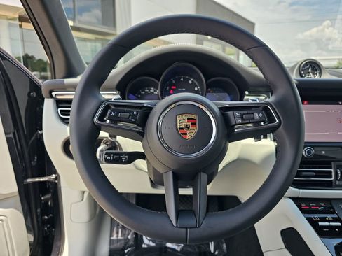 New 2025 Porsche Macan image 35