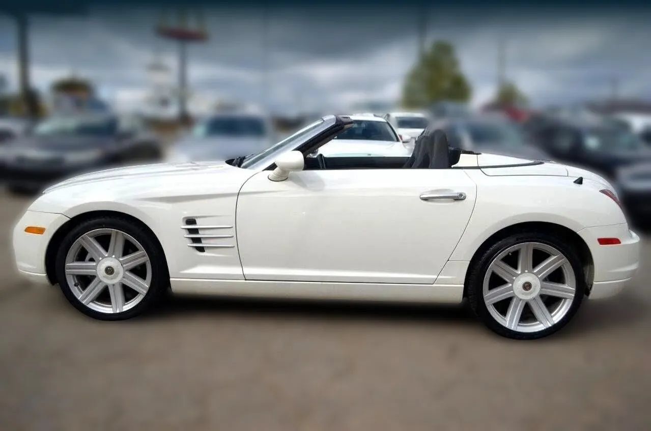 Used 2005 Chrysler Crossfire Limited RWD image 4