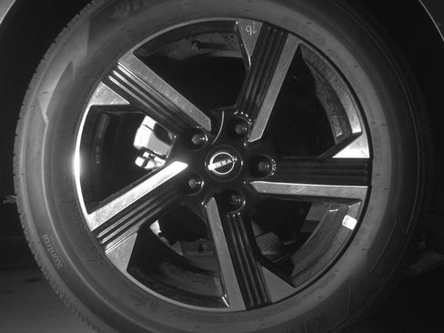 Used 2025 Nissan Sentra SV FWD image 15