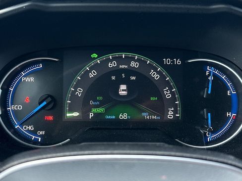 Used 2021 Toyota RAV4 Limited image 38