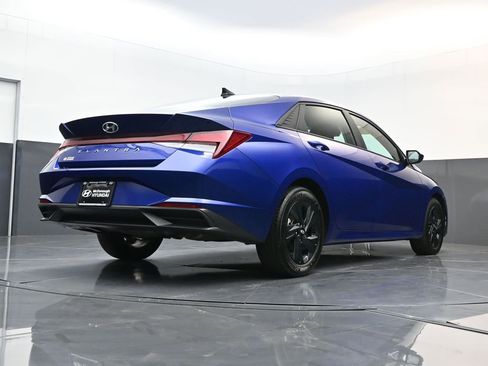 Certified 2023 Hyundai Elantra SEL image 22