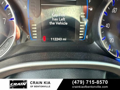 Used 2017 Chrysler Pacifica Touring-L FWD image 20