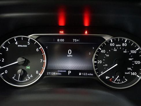 Used 2025 Nissan Rogue SV w/ SV Premium Package FWD image 16