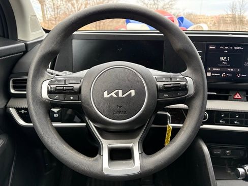 Used 2023 Kia Sportage LX image 22