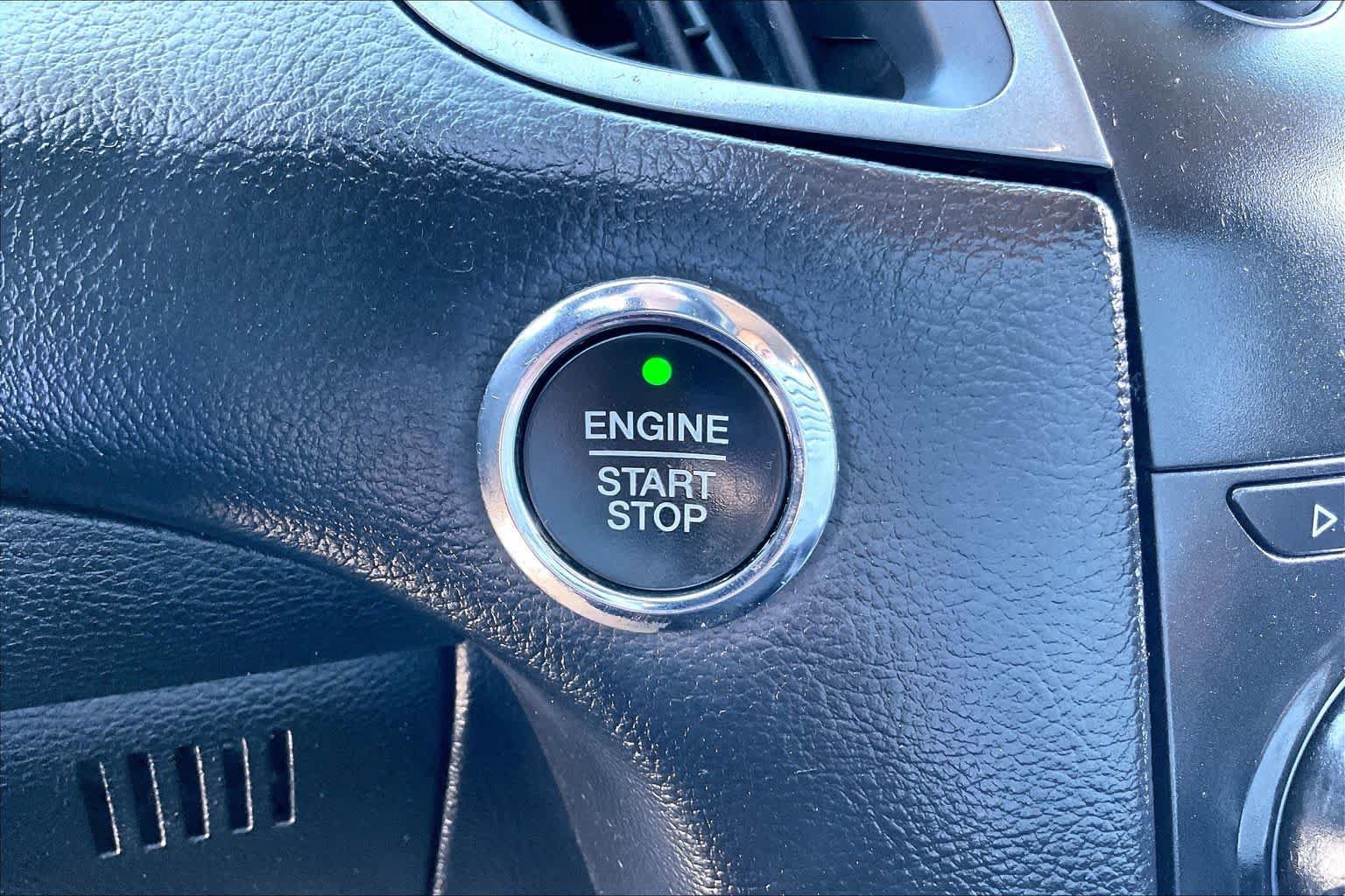 Used 2016 Ford Edge SE FWD image 31